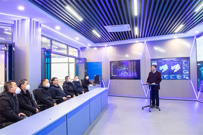 深化產學研合作 共促網絡技術創新——遼寧省重要技術創新與研發基地建設工程中心黨組書記、主任田東泉一行來我校調研網絡技術研發